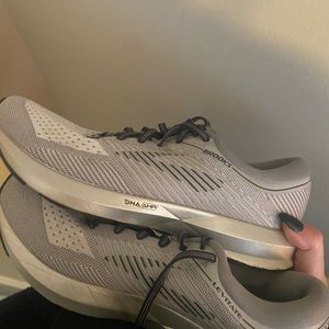 Brooks levitate running shoes